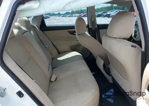 2015 Nissan Altima 2.5 из США, поврежденный, VIN 1N4AL3AP2FC196285